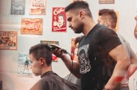 usaha pangkas rambut bisnis pangkas rambut, usaha pangkas rambut, pangkas rambut, usaha cukur rambut, usaha barbershop, potong rambut, barbershop
